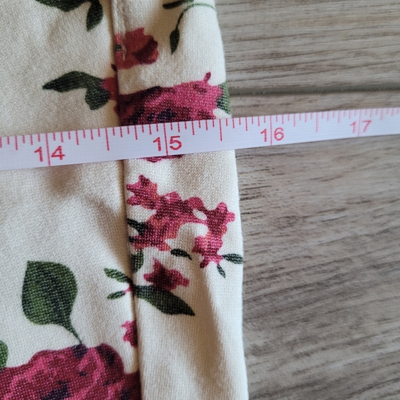 Shinestar Stretchy Flattering Red Pink Floral Rose Skinny Jean Jeggings Medium - Picture 7 of 11